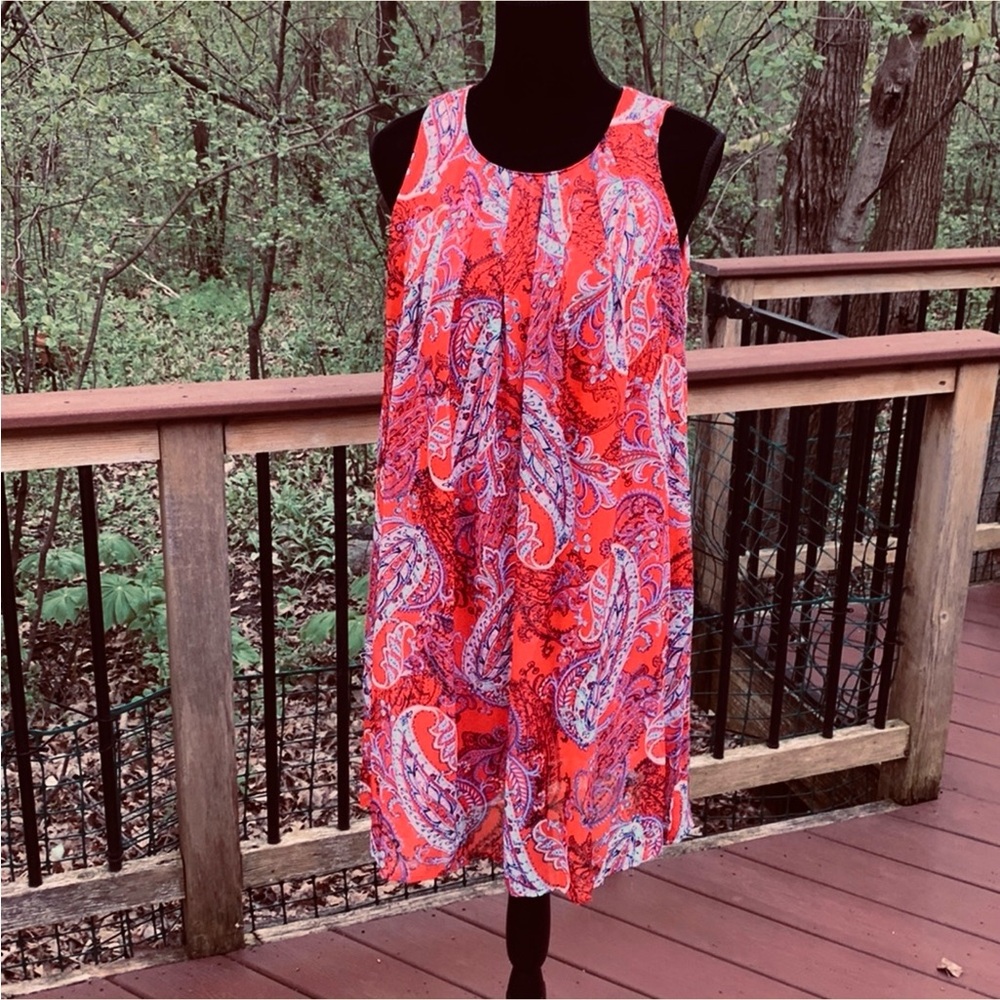 NWT Emma & Michele Red Paisley Sleeveless Dress